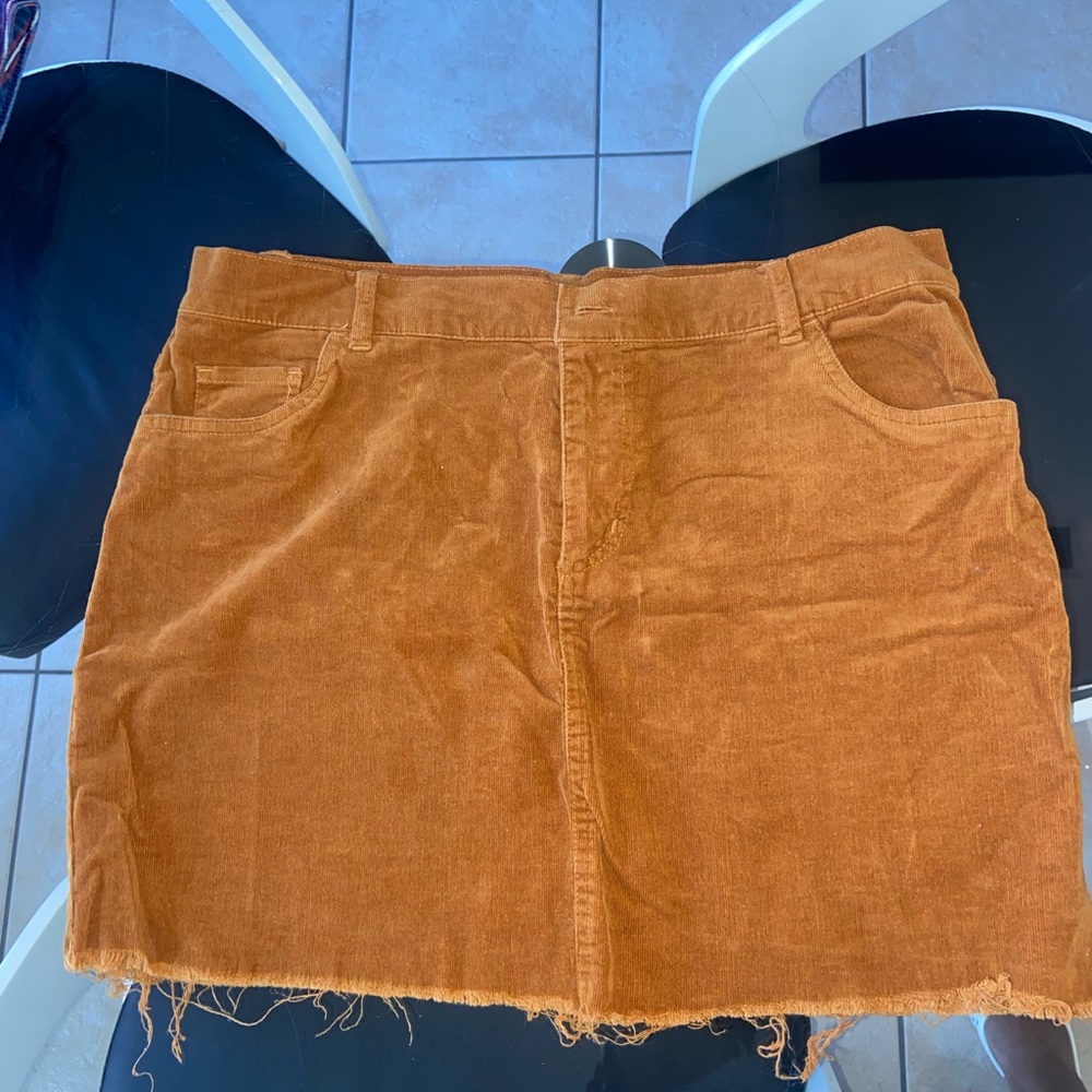 Short skirt